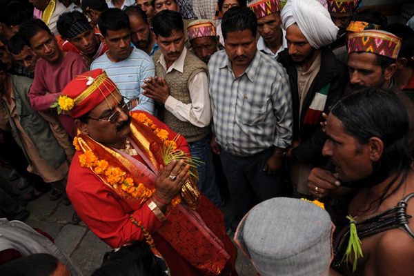 Festival de Dushera à Kulu – Voyage moto du Kinnaur au Spiti, Himachal pradesh, Inde, Himalaya Festival de Dushera à Kulu - Voyage moto du Kinnaur au Spiti, Himachal pradesh, Inde, Himalaya
